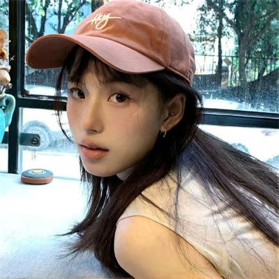 碧窗艳影封面